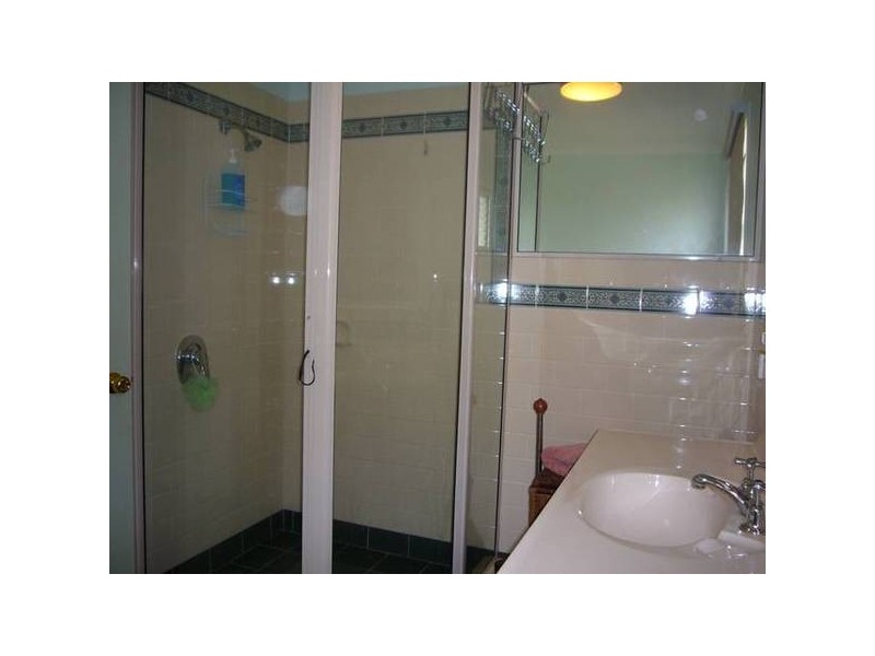 15 Elle Court, Cashmere QLD 4500