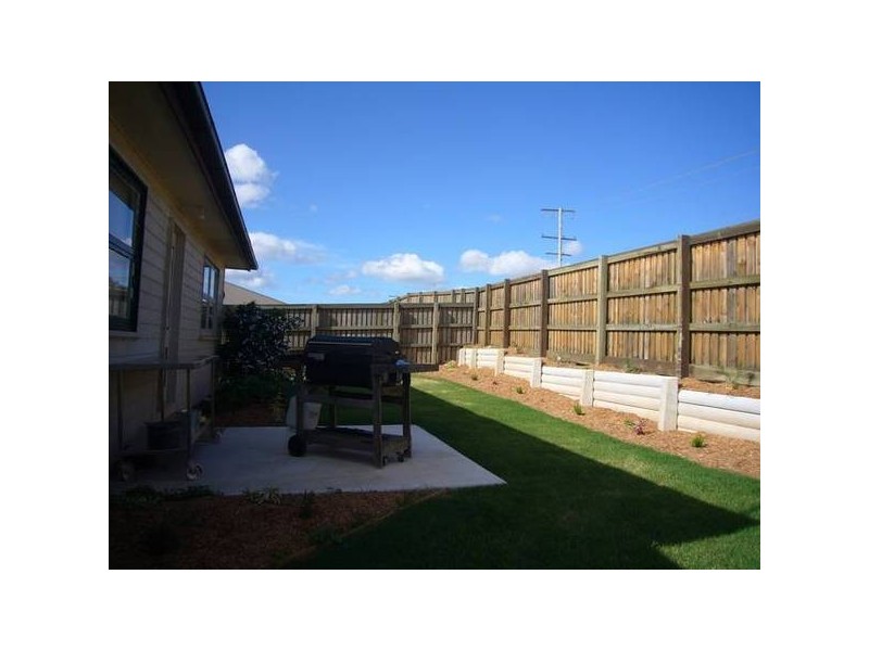 15 Elle Court, Cashmere QLD 4500