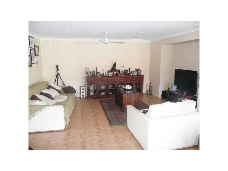 Eatons Hill QLD 4037