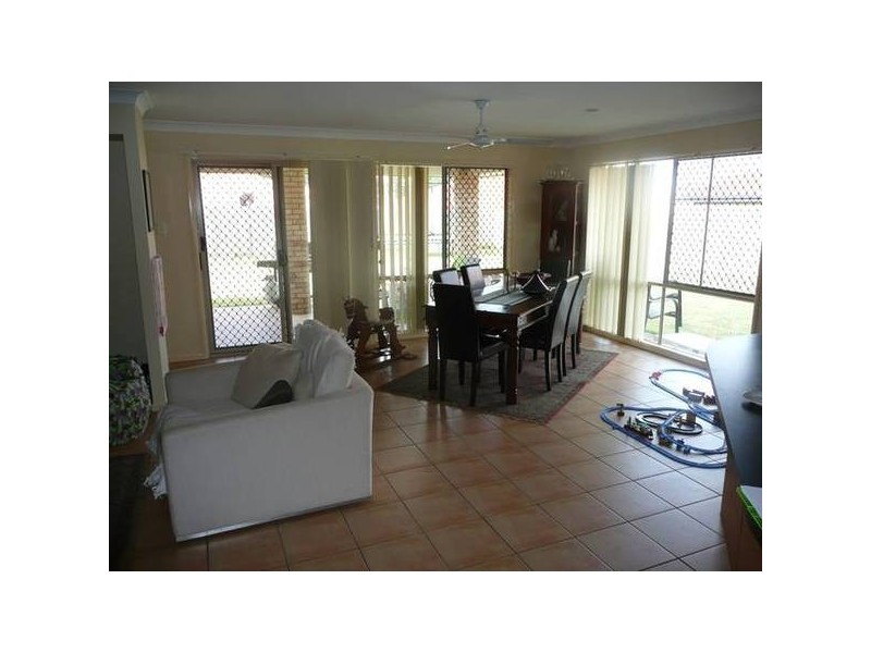 Eatons Hill QLD 4037