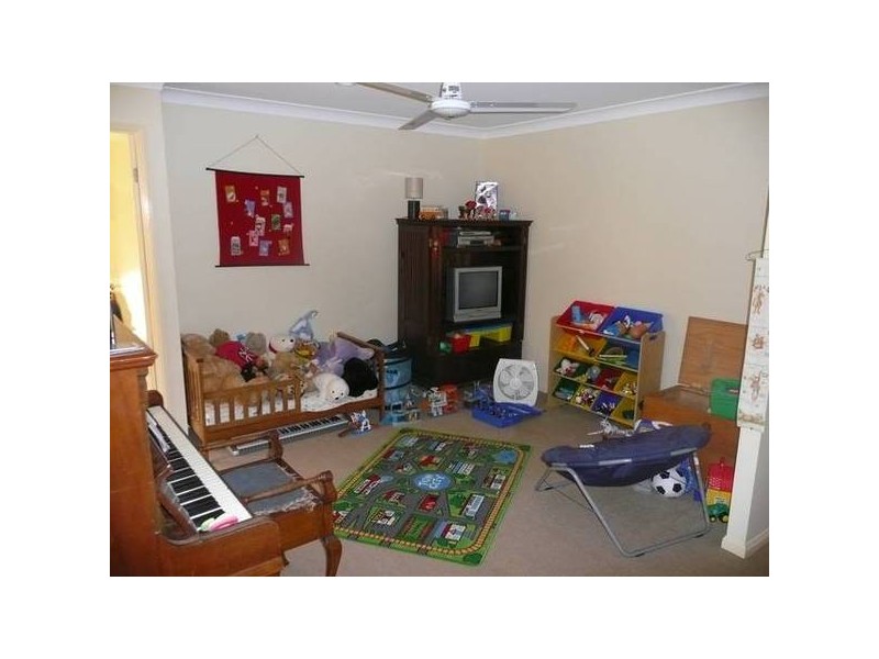 Eatons Hill QLD 4037