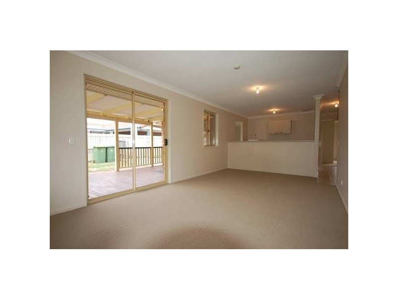 8 Coops Place, Joyner QLD 4500