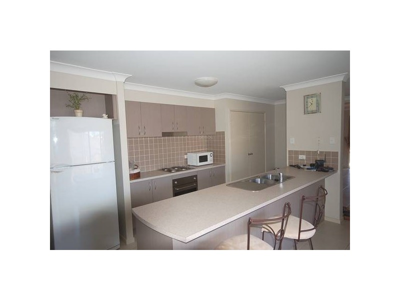 8 Catani Court, Warner QLD 4500