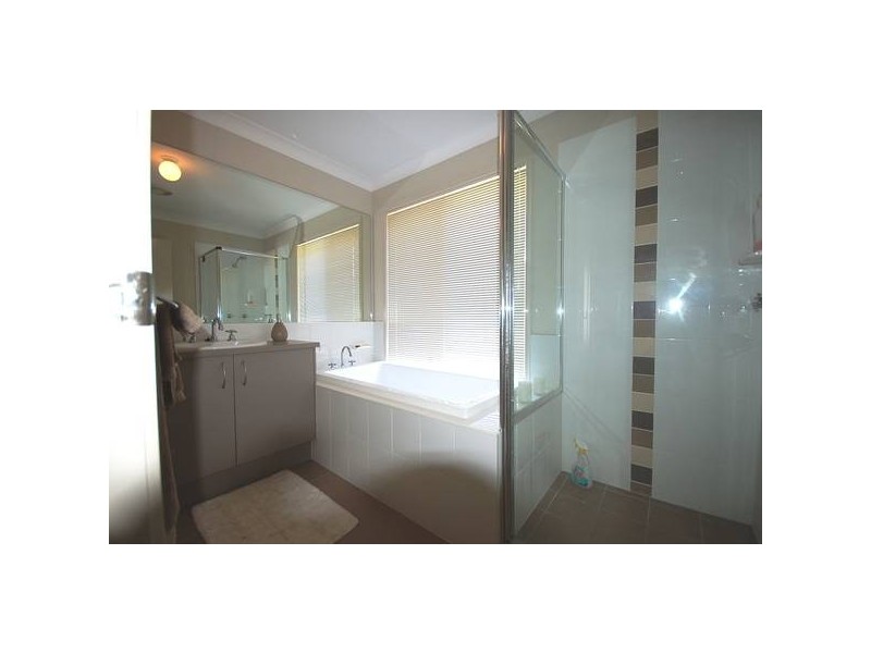 8 Catani Court, Warner QLD 4500