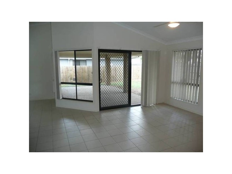 16 North Aston Court, Bray Park QLD 4500