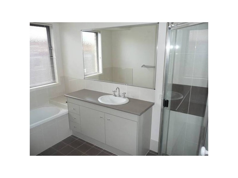 16 North Aston Court, Bray Park QLD 4500