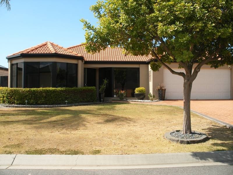 27 Grampion Court, North Lakes QLD 4509