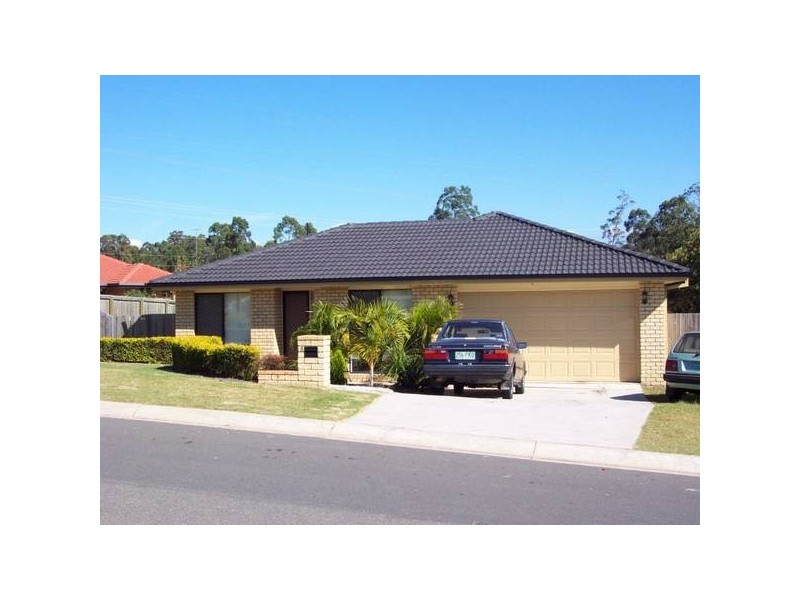 8 Montclare Court, Cashmere QLD 4500