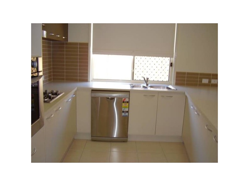 24 Millettia Close, North Lakes QLD 4509