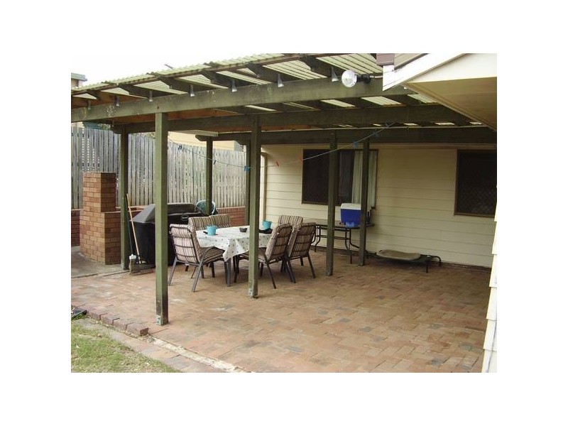 Roseville Street, Petrie QLD 4502