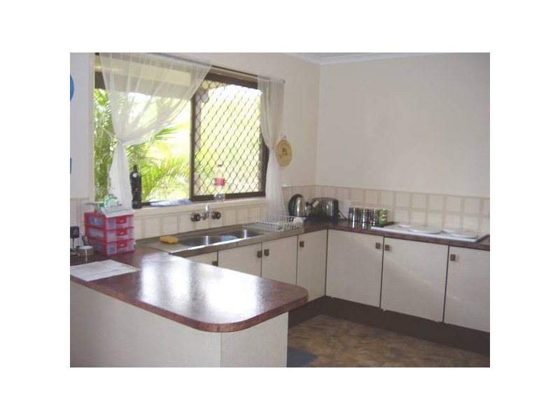 Roseville Street, Petrie QLD 4502