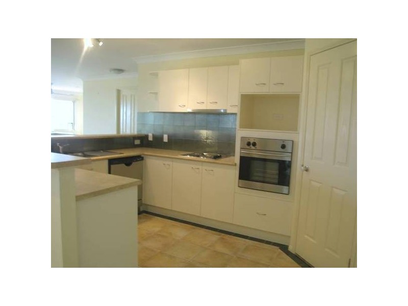 Affleck Avenue, Petrie QLD 4502