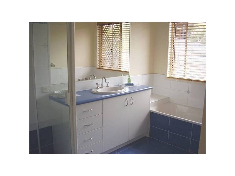 5 Spry Court, Petrie QLD 4502