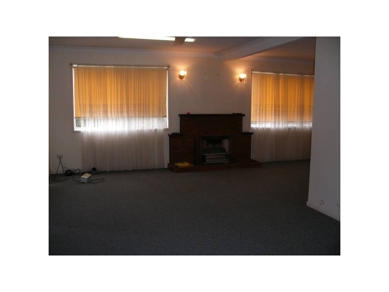 1 Jilloong Street, Strathpine QLD 4500