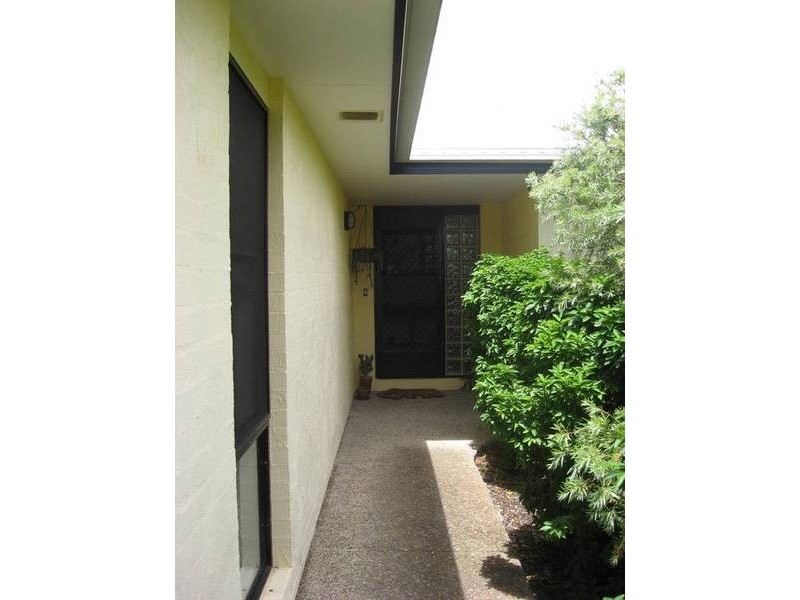 2 Ritchie Court, Petrie QLD 4502