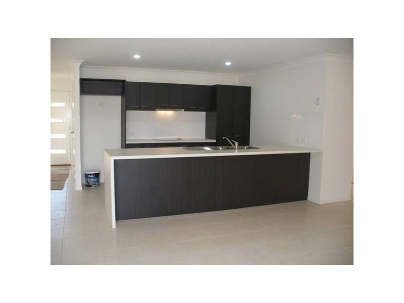 9 Mikaela Ct, Kallangur QLD 4503
