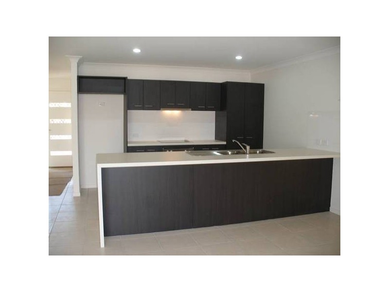 9 Mikaela Ct, Kallangur QLD 4503