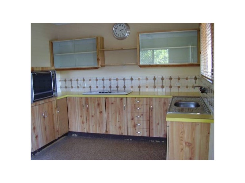 18 Lerose Avenue, Kallangur QLD 4503