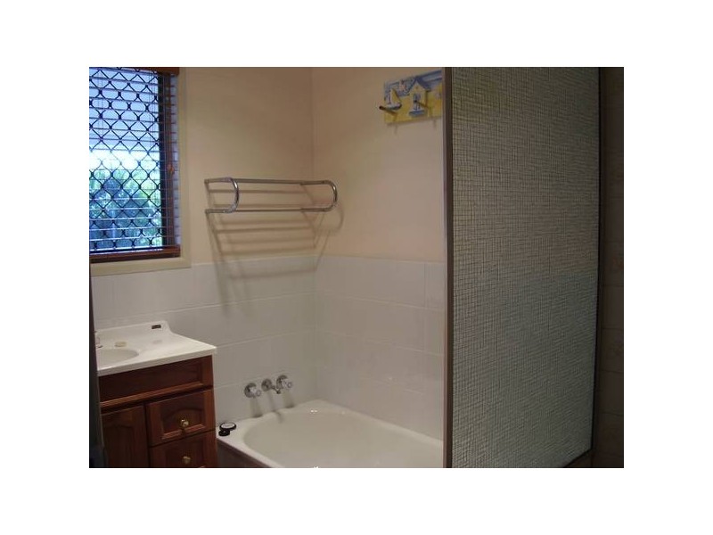 18 Lerose Avenue, Kallangur QLD 4503