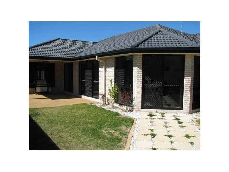 10 Riberry Court, North Lakes QLD 4509