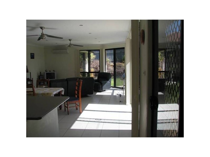 10 Riberry Court, North Lakes QLD 4509