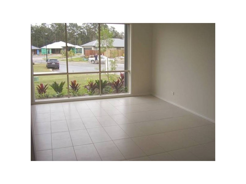 6 Azure Place, Narangba QLD 4504