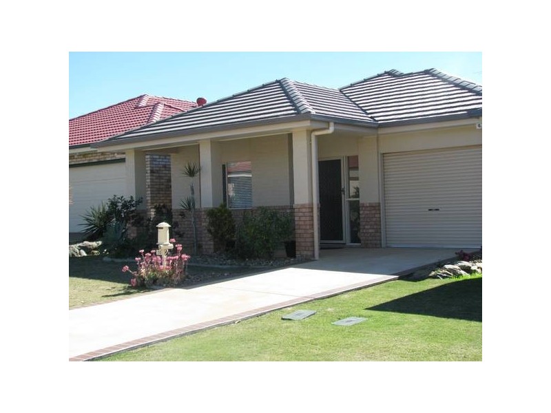 10 Wilga Street, North Lakes QLD 4509