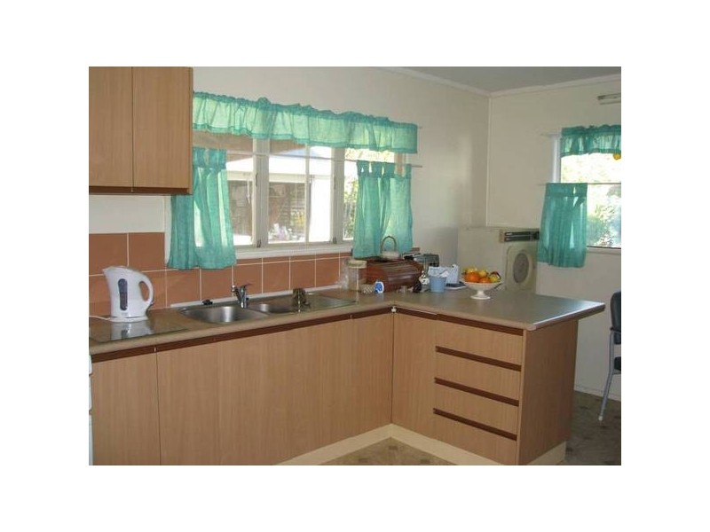 16 Crest St, Kallangur QLD 4503