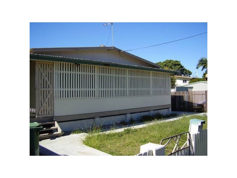 2 Andrew Street, Kallangur QLD 4503