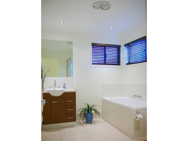 30 Sandpiper Ave, North Lakes QLD 4509