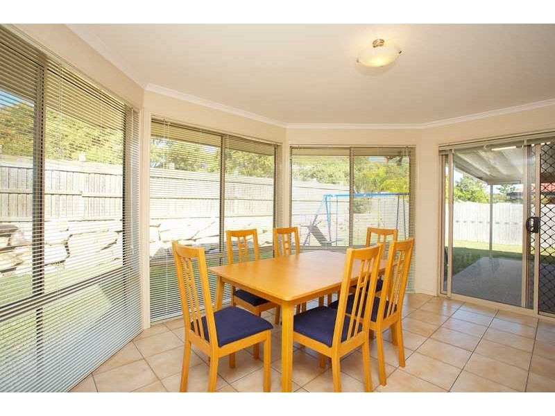 2 Whitfield Court, North Lakes QLD 4509