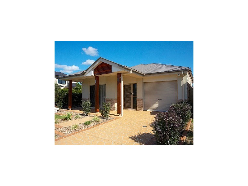 5 Kurrajong Circuit, North Lakes QLD 4509