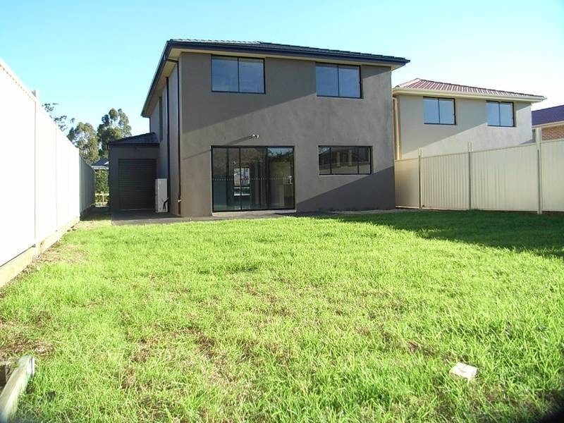 Glen Alpine NSW 2560