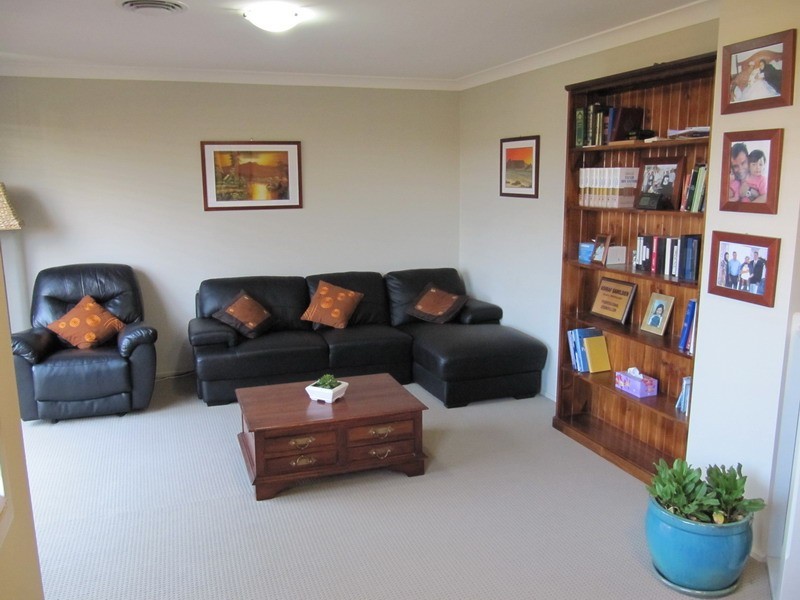 35 Stansmore Avenue, Prestons NSW 2170