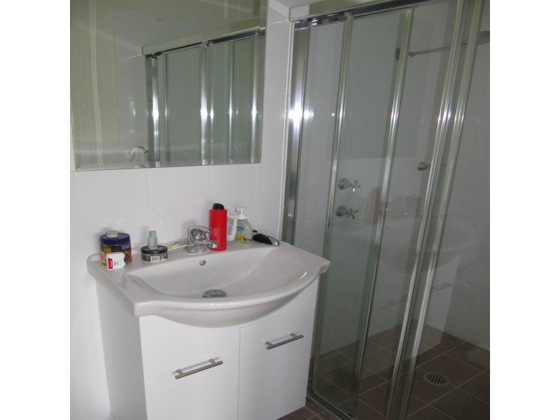 4/170 Glenfield Road, Casula NSW 2170