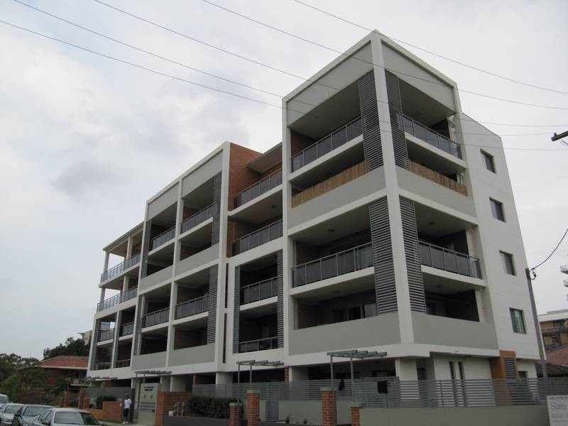 15/2 Castlereagh St, Liverpool NSW 2170