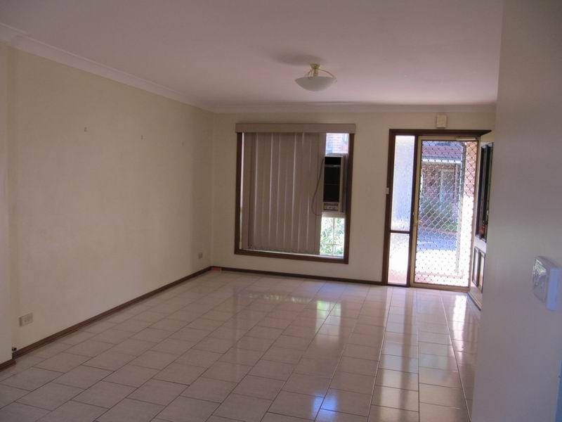 7/3 Carinya Place, Moorebank NSW 2170