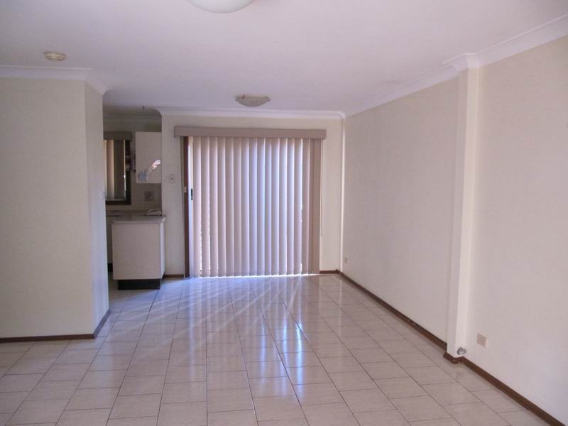 7/3 Carinya Place, Moorebank NSW 2170