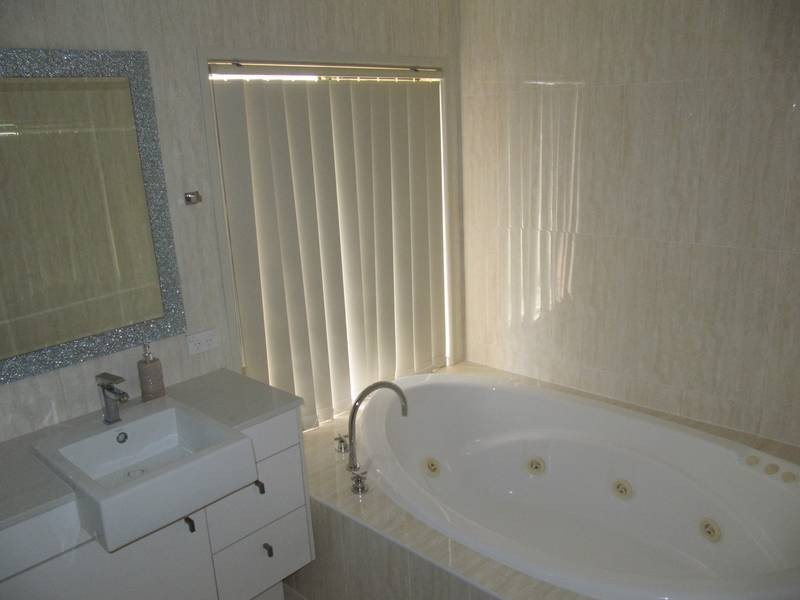 West Hoxton NSW 2171