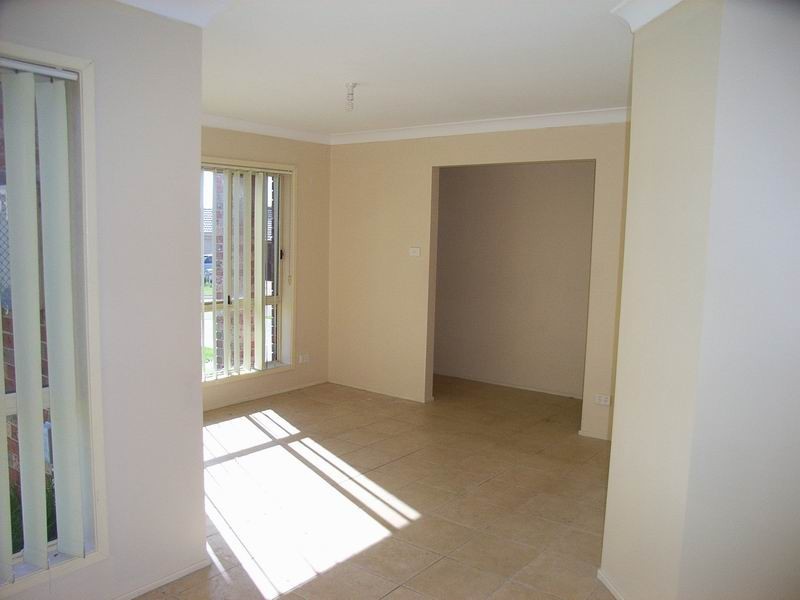 1 Lombardo St, Prestons NSW 2170