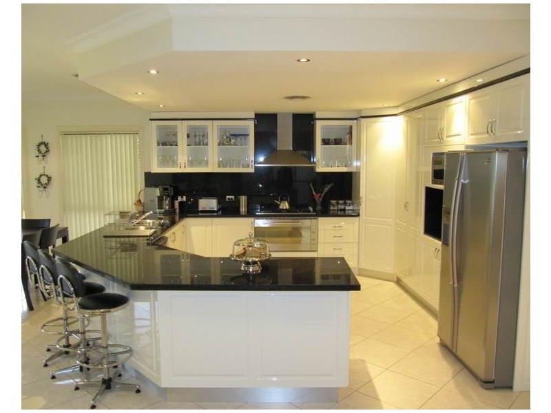 36 Hackett Road, Abbotsbury NSW 2176