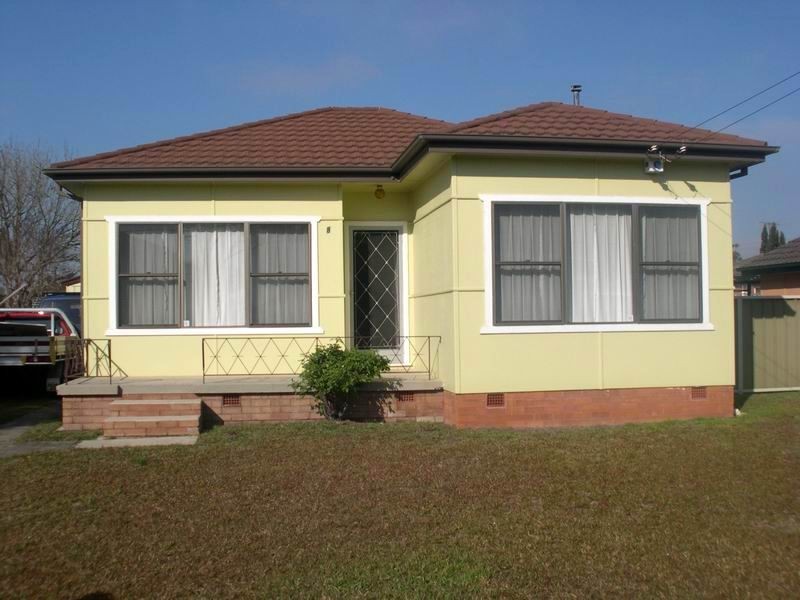 8 Vincent Ave, Liverpool NSW 2170