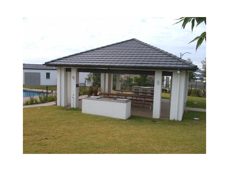 West Hoxton NSW 2171