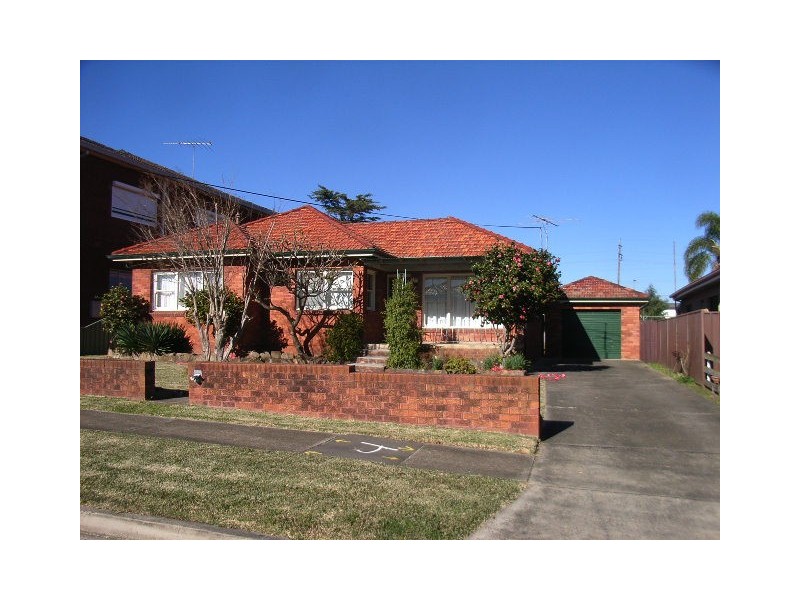 4 Danalam St, Liverpool NSW 2170