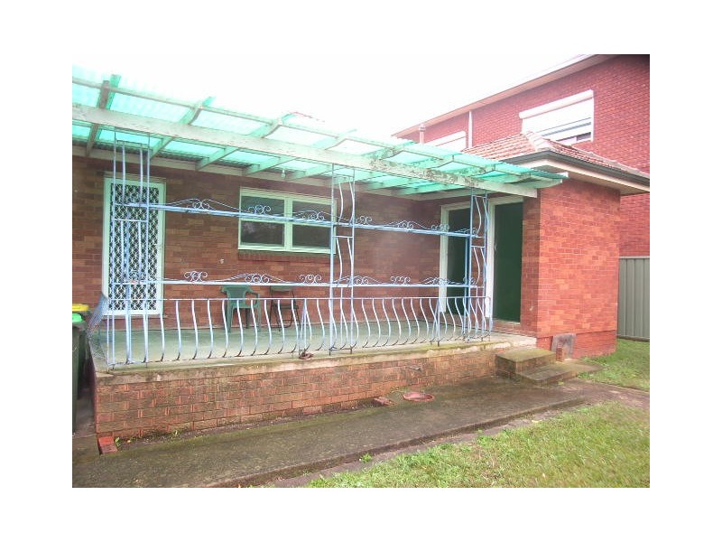 4 Danalam St, Liverpool NSW 2170