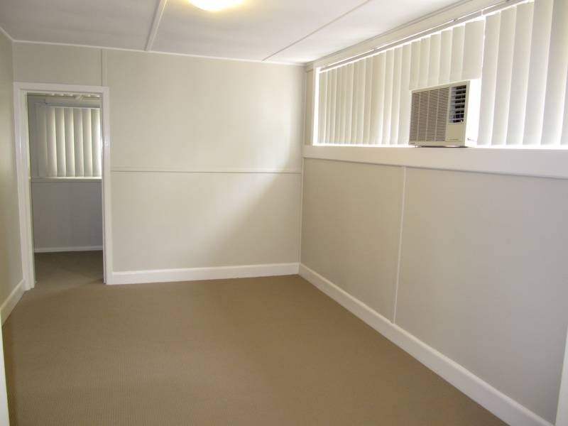 16 Moorebank Avenue, Moorebank NSW 2170