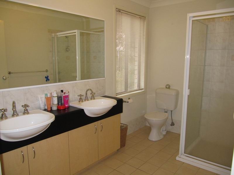 West Hoxton NSW 2171
