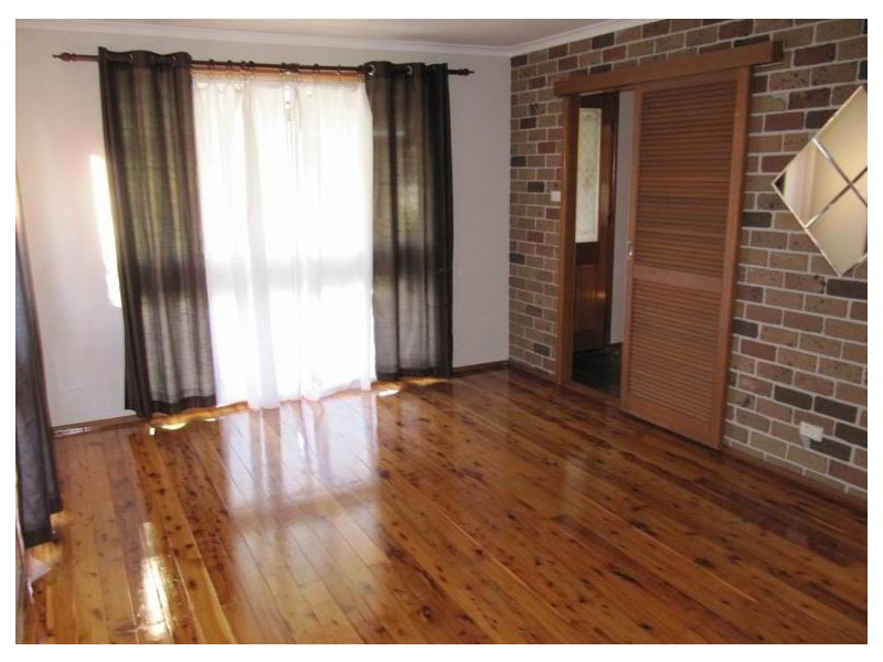 111 St Johns Road, Green Valley NSW 2168