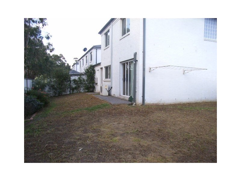 8/6-8 Mint Close, Casula NSW 2170