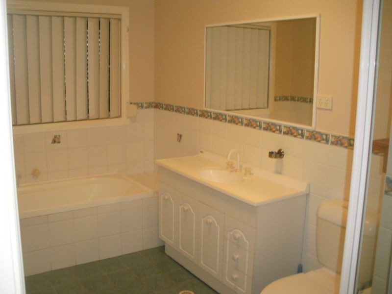 West Hoxton NSW 2171